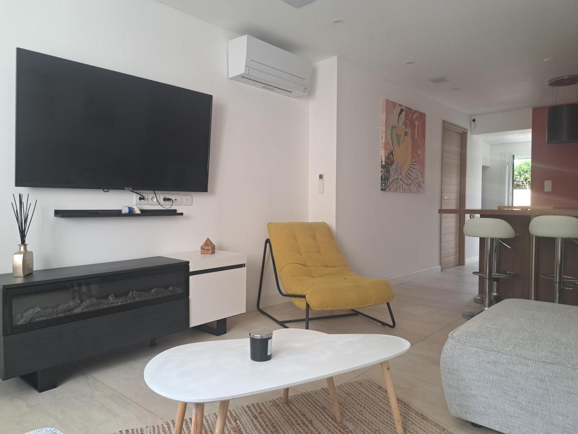 Magnifique Appartement 2 Chambres Avec 50 M2 De Jardin Privatif La Crau Rom bilde